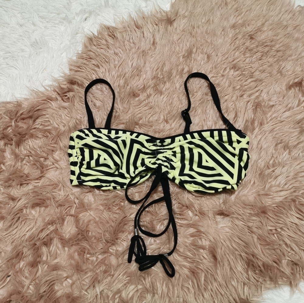 Seafolly bikini top SZ 4